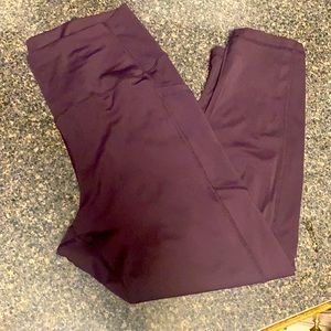 Zyia Wine Pocket Brilliant Hi-Rise Capri size 8-10
